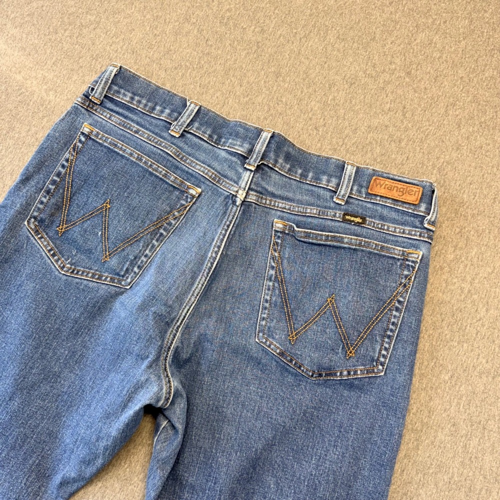 Wrangler Mens Slim Straight Jeans Medium Wash Blue Denim Size 38x30 Custom Hem
